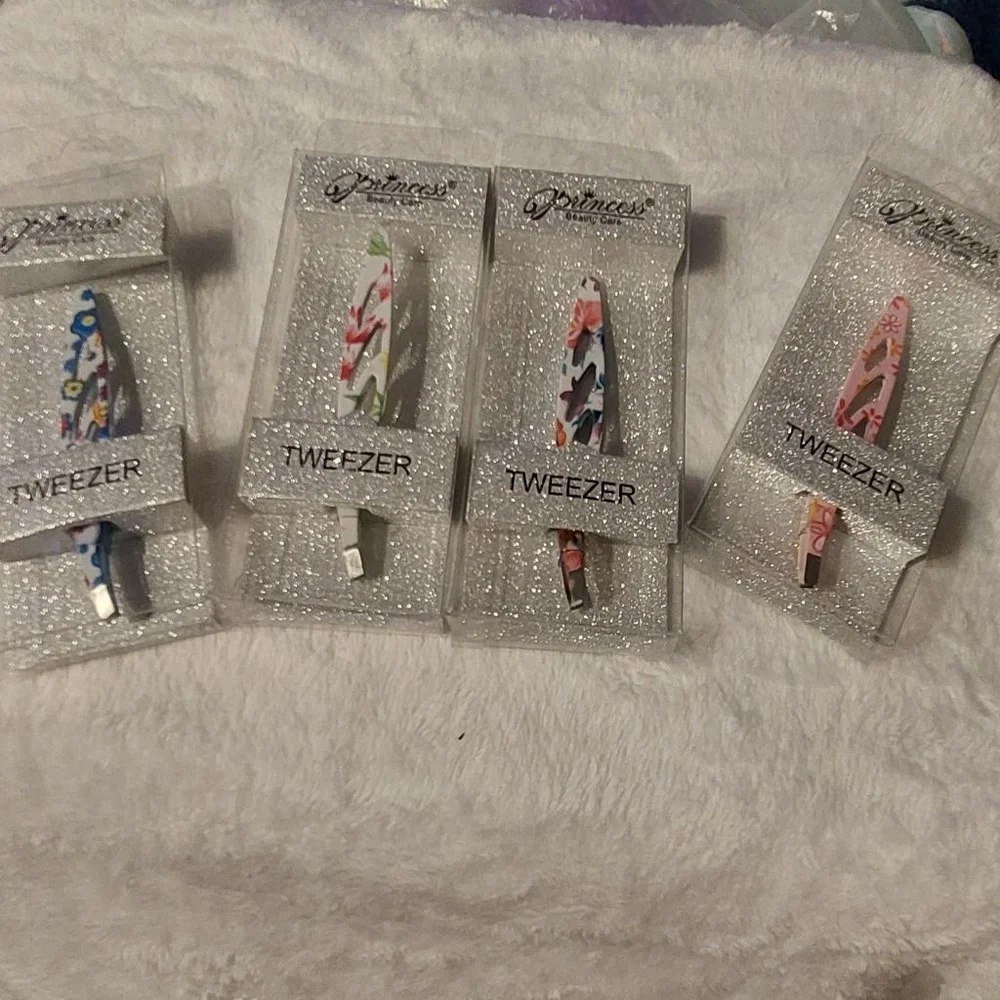 I'll send you a random beautiful Tweezers for only $6. Look good, Plucking!